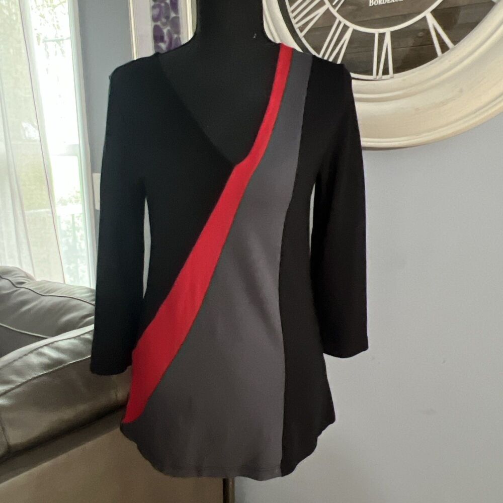 Lynn Ritchie Silver Red & Black Blouse | Vintage | Small